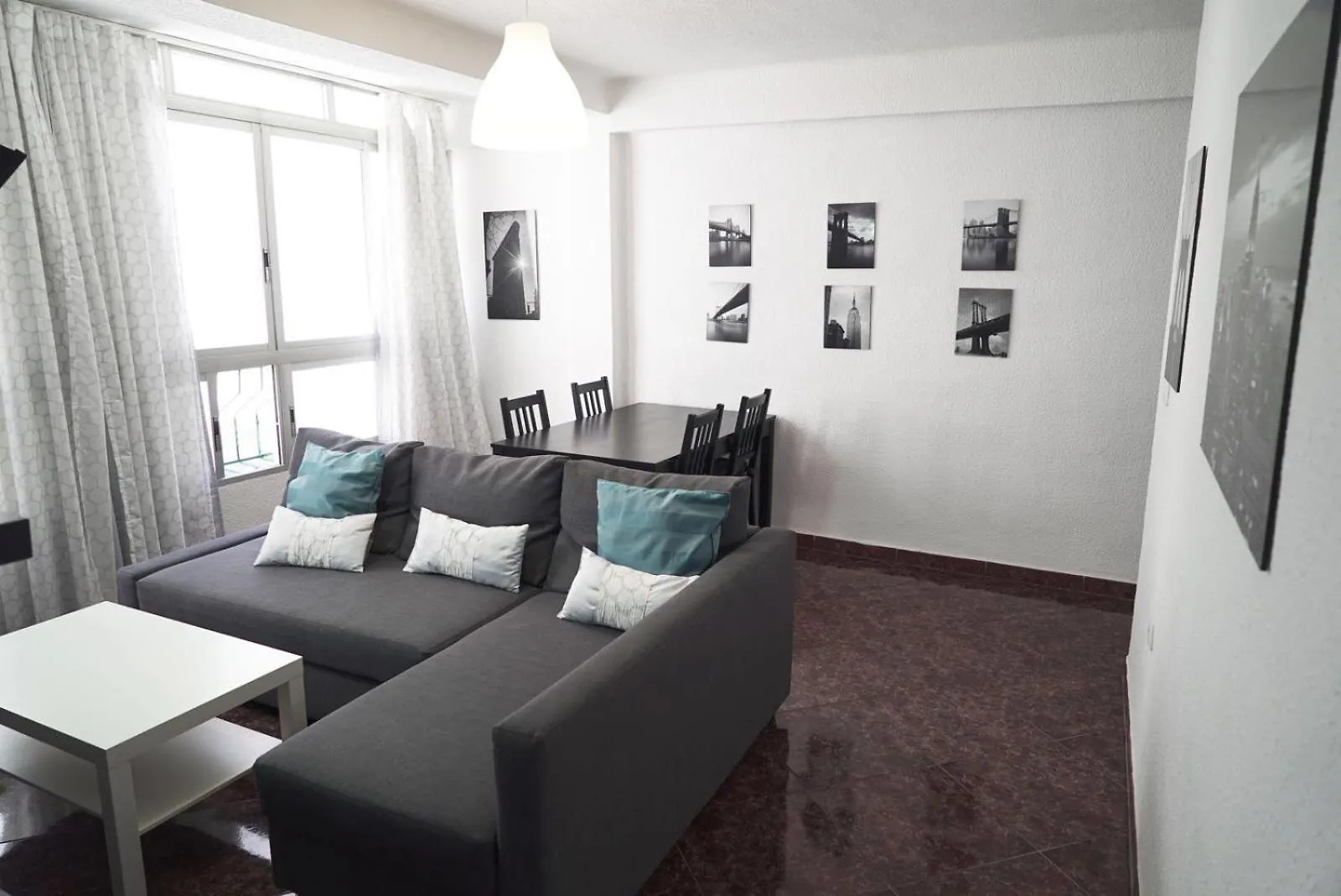 Apartmán Acogedor Piso De 4 Dormitorios Màlaga